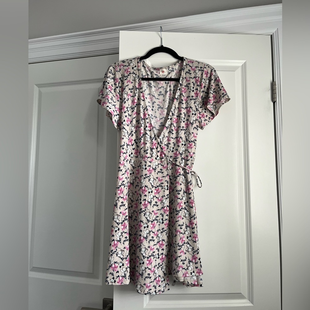 I Joah Floral Wrap Short Spring/Summer Dress Size L Lightweight Flowy Beachy